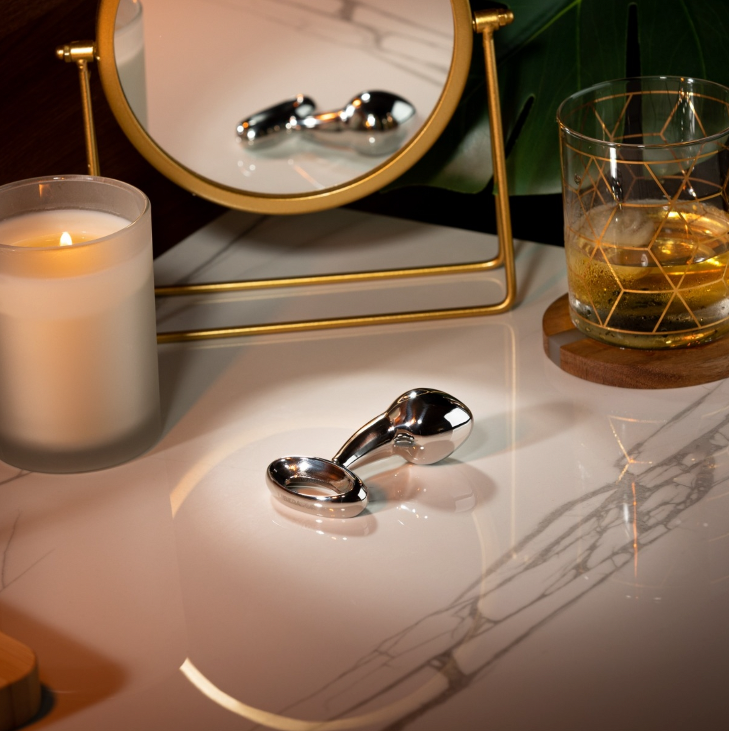 Luxy Medium Stainless Steel Plug