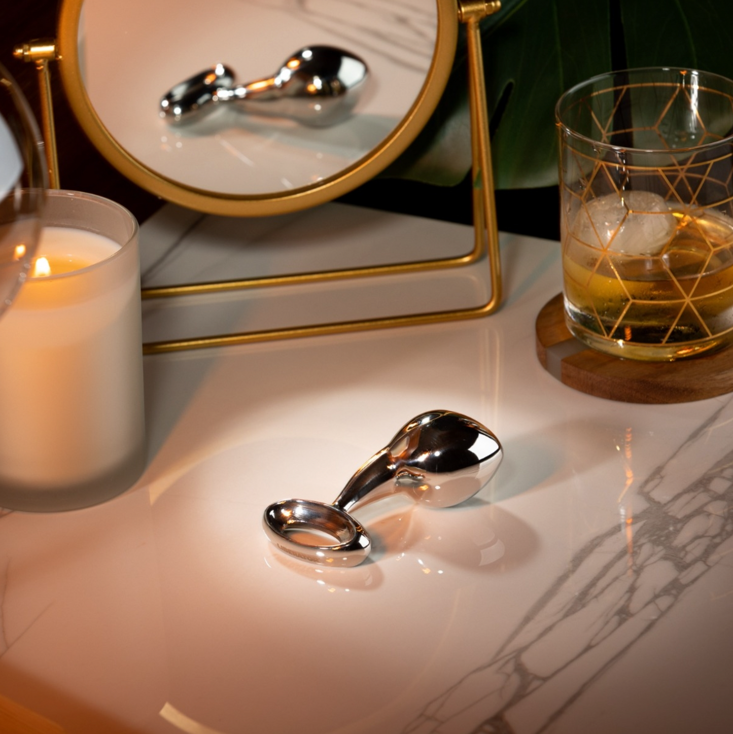 Luxy Large Stainless Steel Plug